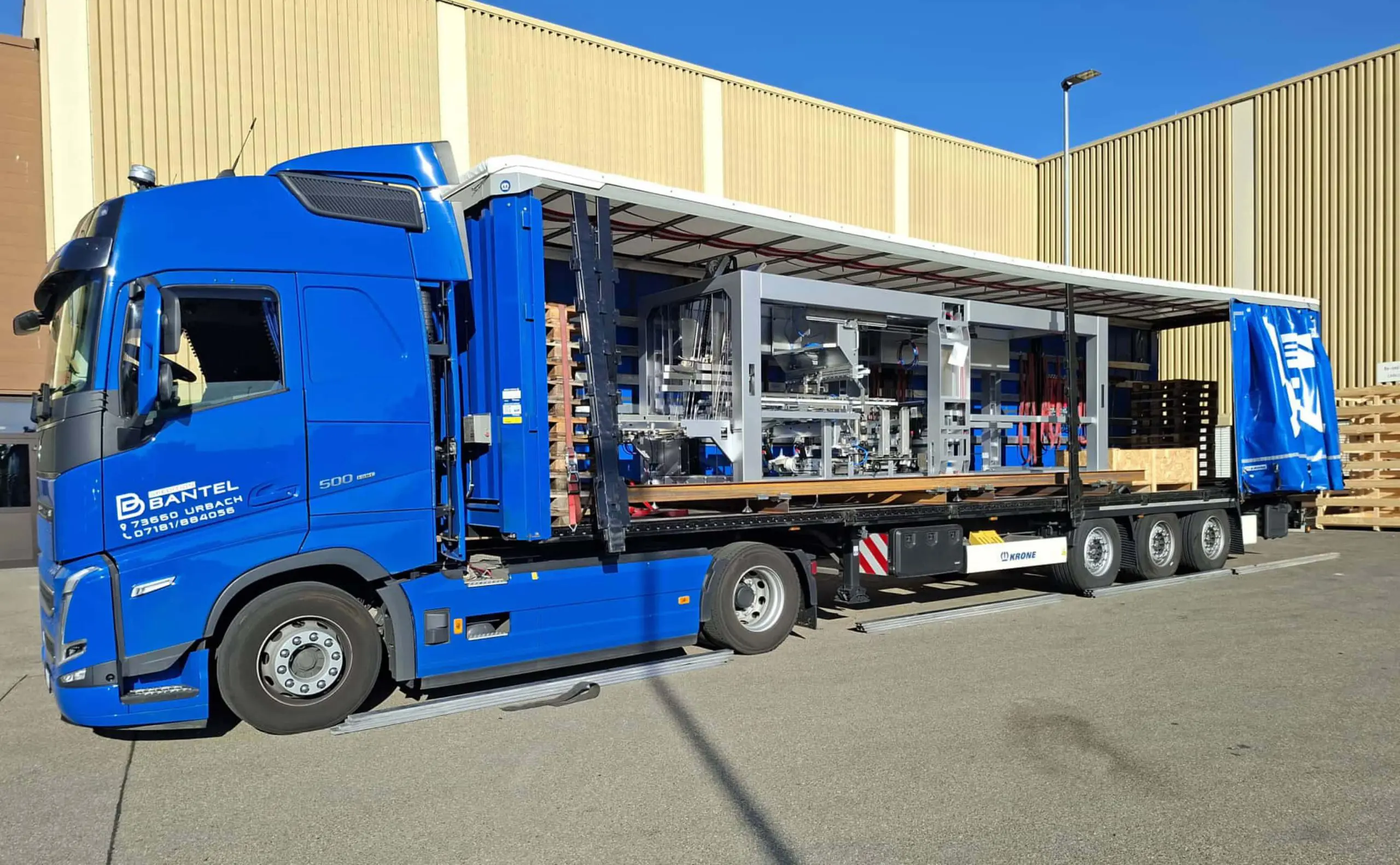 Maschine und Anlagentransport